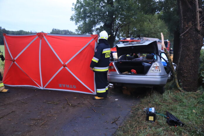 wypadek Starkówiec fot OSP Kobylin