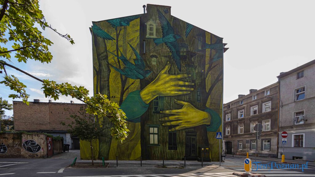 Zielony mural Doroty Piechocińskiej na Wawrzyniaka- Słowackiego fot. Sławek Wąchała