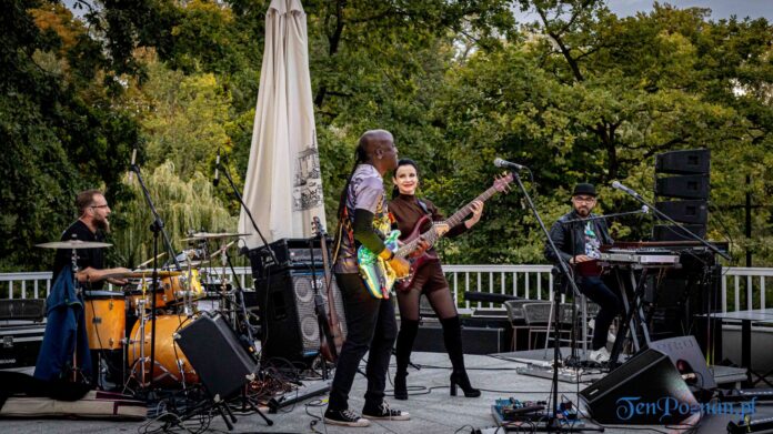 Joanna Dudkowska Band feat. Chuc Frazier w Porcie Sołacz - Pelikan fot. Sławek Wąchała