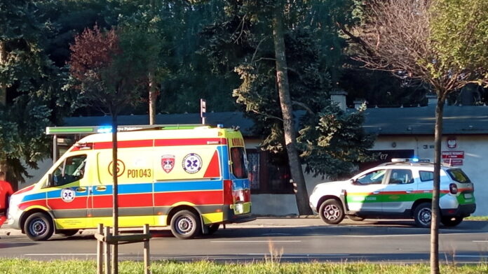 karetka, samochód Nadzoru Ruchu MPK fot. L. Łada