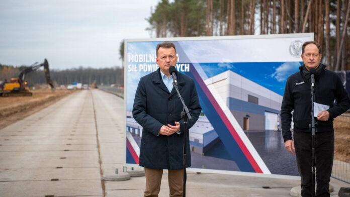 Mariusz Błaszczak, Mark Brzeziński fot.MON