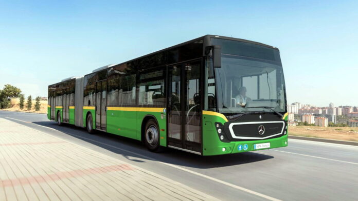Mercedes Conecto w barwach MPK fot. MPK