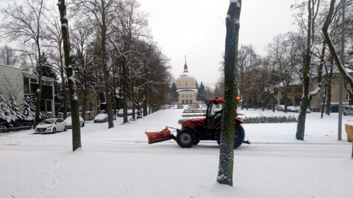 odśnieżanie, zima fot. L. Łada