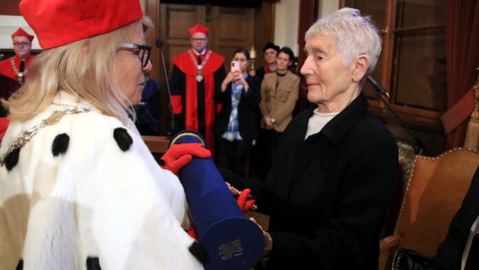 wręczenie doktoratu honoris causa Hélène Langevin-Joliot fot. P. Stanula UAM