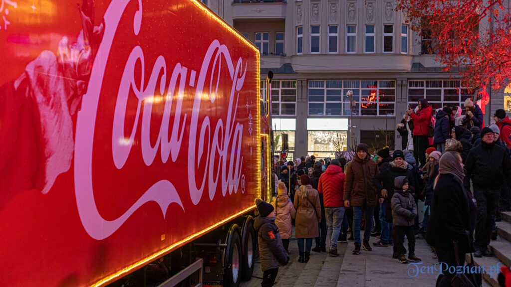 Betlejem Poznańskie świąteczna ciężarówka Coca Coli fot. Sławek Wąchała