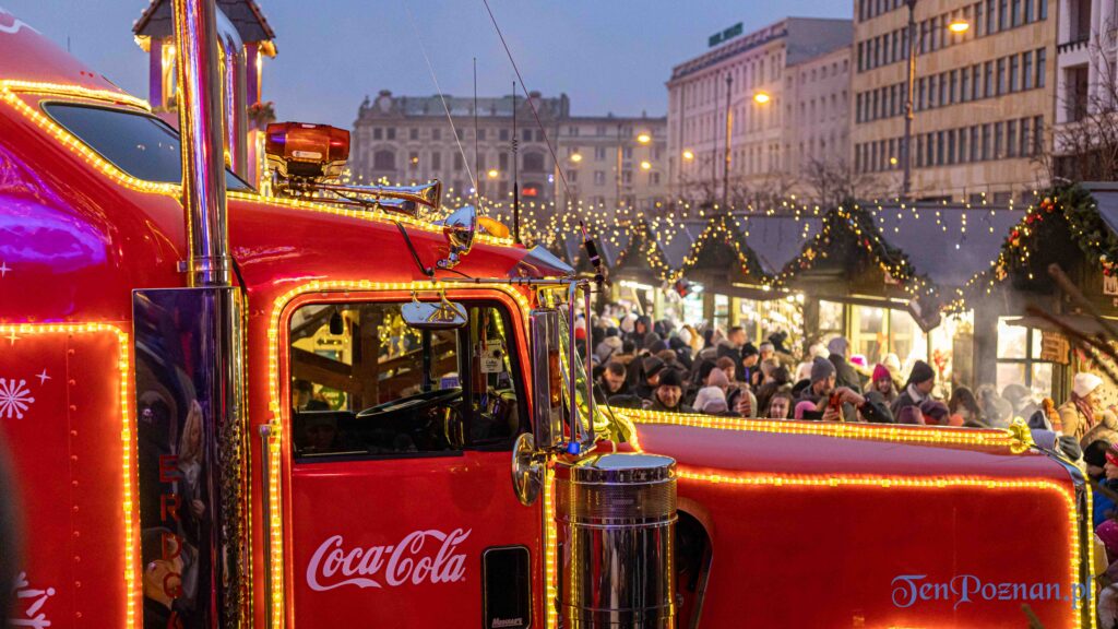 Betlejem Poznańskie świąteczna ciężarówka Coca Coli fot. Sławek Wąchała