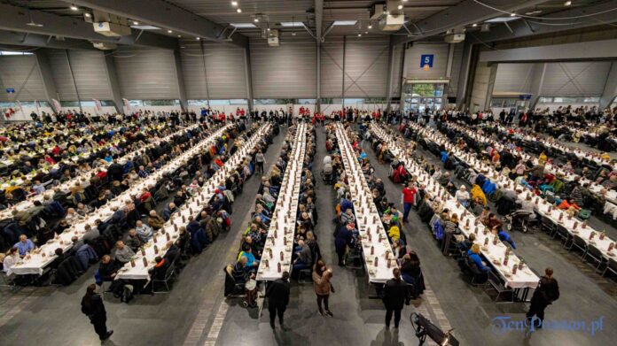 Wigilia dla ubogich MTP Poznań fot. Sławek Wąchała