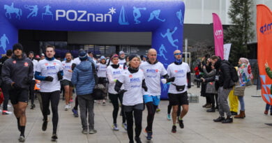 Biegacze przebiegli przez Poznań. By policzyć się z cukrzycą i pomóc WOŚP (ZDJĘCIA)