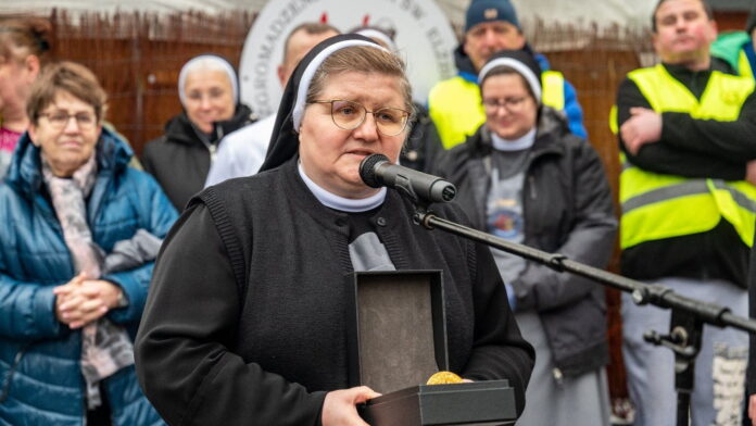 Złota Pieczęć dla siostry Józefy Krupy fot. UMP