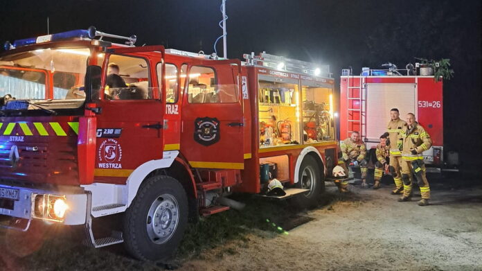pożar pałacu fot. OSP Westrza