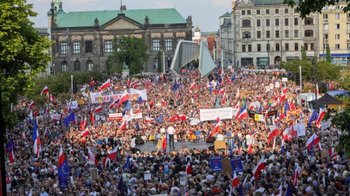 wiec z Donaldem Tuskiem fot. S. Wąchała