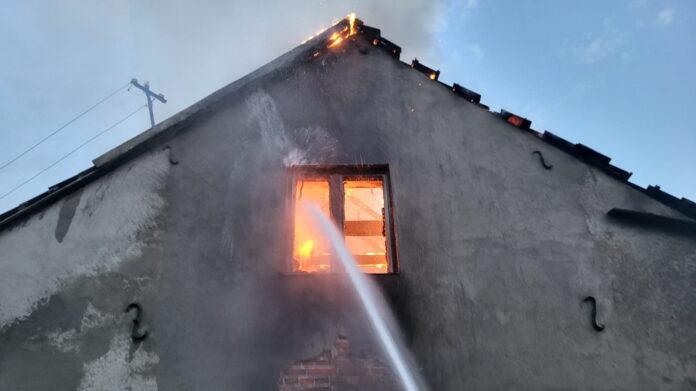 pożar Dąbrowa Wielka fot. KP PSP Sieradz