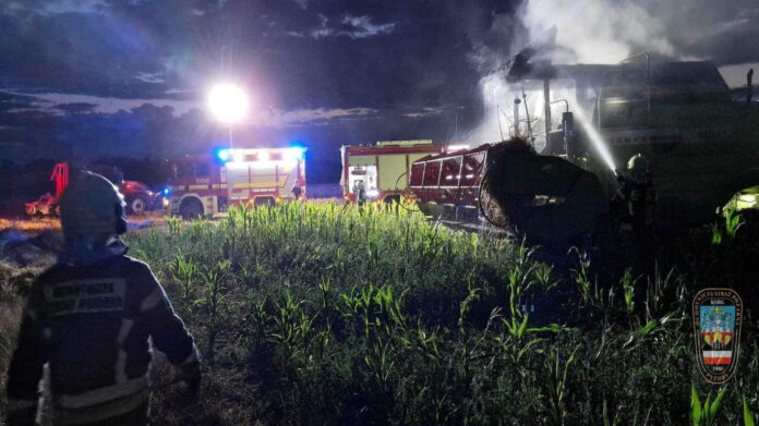 pożar kombajnu fot. OSP Pyzdry