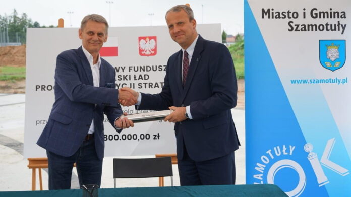 wmurowanie aktu erekcyjnego fot. WUW Poznań