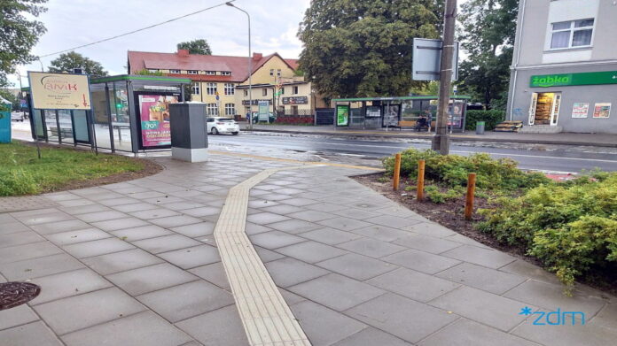 wyremontowany chodnik, Główna fot. ZDM