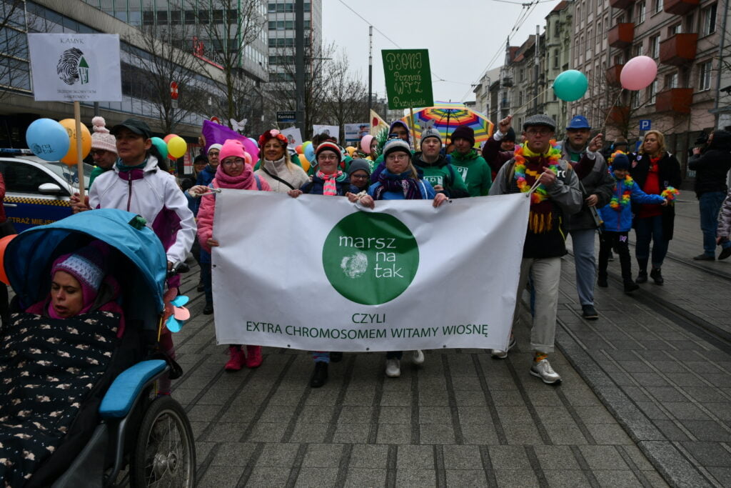 Marsz Na Tak w Poznaniu: Moc pozytywnej energii i wsparcia (ZDJĘCIA)
