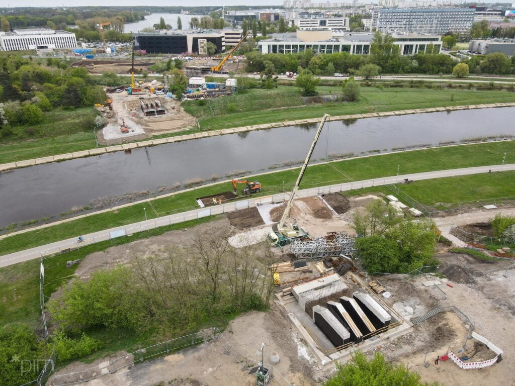Budowa Mostów Berdychowskich w Poznaniu. Jak przebiegają prace?