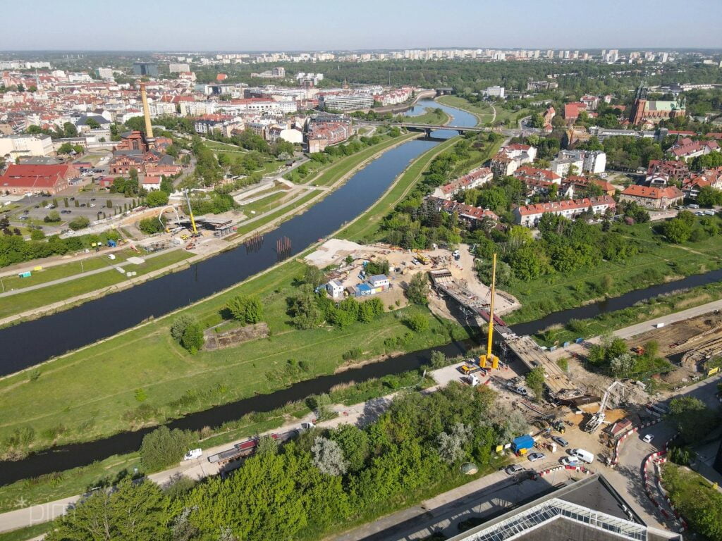 Budowa nowych mostów w Poznaniu. Jak idą prace? (ZDJĘCIA)