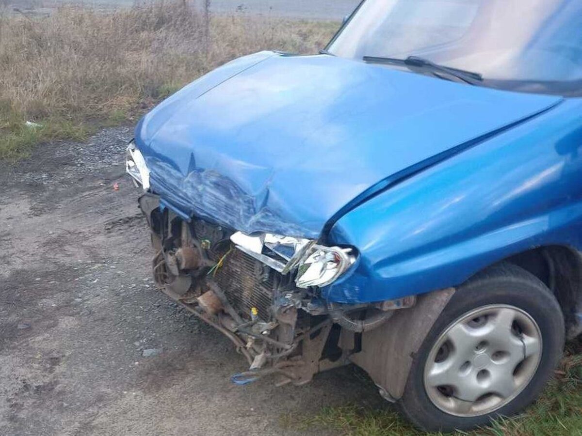 Uszkodzone Auto Fot. Policja