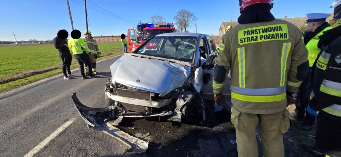 Wypadek Fot. St. Ogn. Marek Zawiasa 8211 JRG Szamotuly