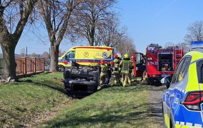 Wypadek Fot. JRG Nr 1 I 2 W Koninie